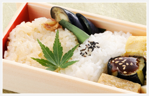 人が丁寧に炊き上げる、ふっくらとしたお米